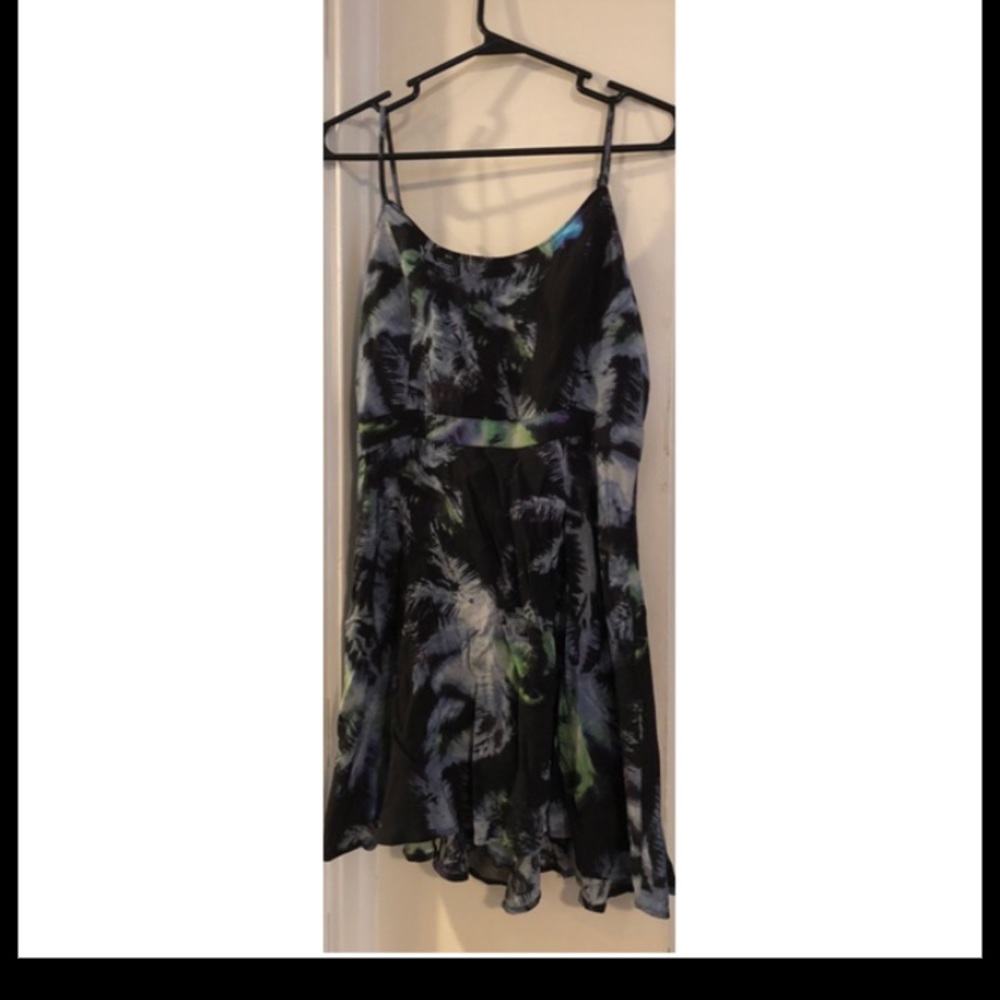 Tropical/partial open back